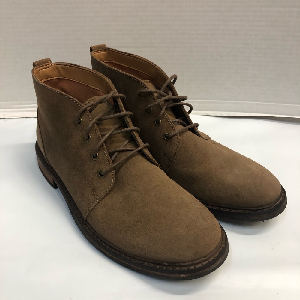 Men’s CLARKS Clarkdale Base Taupe Suede Boots